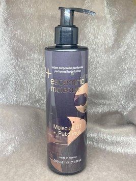 Парфумований лосьйон для тіла Escentric Molecules Molecule 01 + Patchouli (Эсцентрик Молекула Молекула 1+ Пачулі) 536150 фото