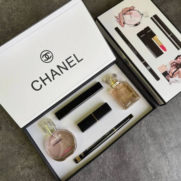 Подарочный набор духов Chanel &ndash; два парфюма + помада + тушь 87131 фото