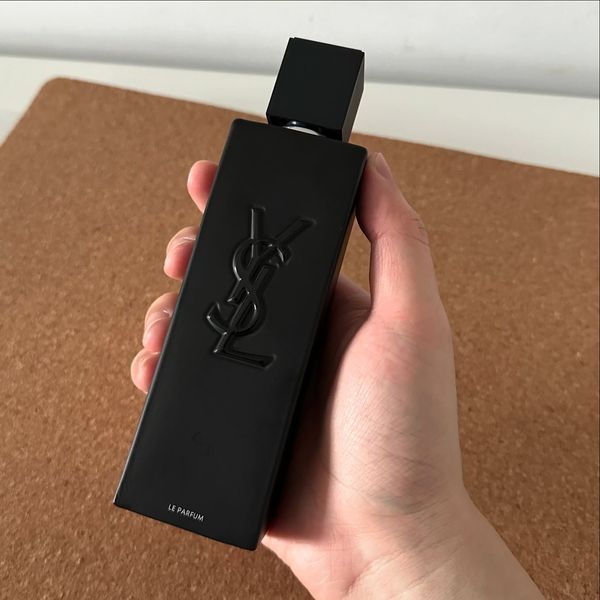 Yves Saint Laurent MYSLF Le Parfume 100мл (Ив Сен Лаурен Майселф Ле Парфум) 121136 фото